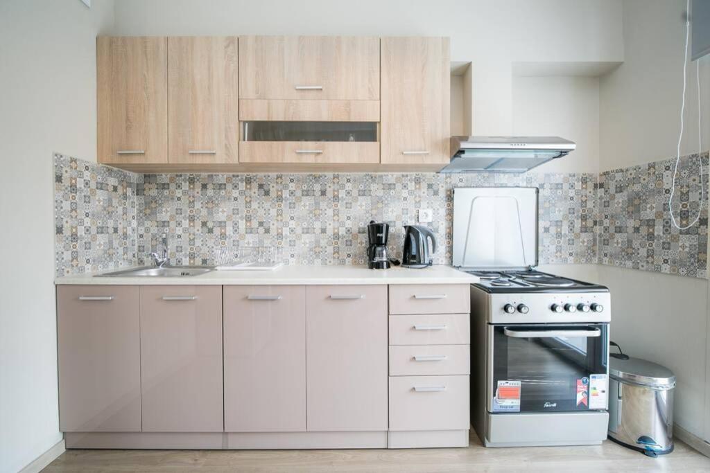 Belajo Central Apartment And Jacuzzi !! Volos Ngoại thất bức ảnh