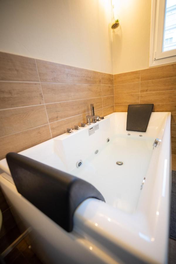 Belajo Central Apartment And Jacuzzi !! Volos Ngoại thất bức ảnh